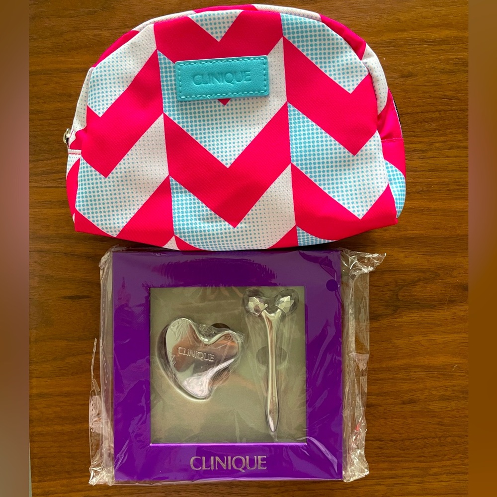 Cliquine cosmetic bag + face treatment kit